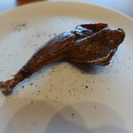 メゾン ケイ - 小鳩もも肉のコンフィ