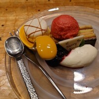 ニュー松坂 梅田32番街店 - 