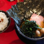 家系ラーメン とらきち家 - 