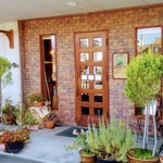 徽典館 - マンションの1階テナント