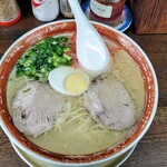 Kyuushuu Ramen Ishi - ラーメン全景