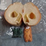 リトルマーメイド - 料理写真:塩パン　129円　断面です