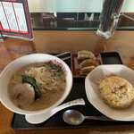 金の豚 中華麺飯食堂 掛川店 - 