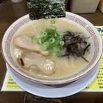 長浜ラーメン フクフク - ラーメン800円！