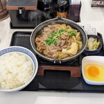 吉野家 - 私と兄ぃが頼んだ、牛すき鍋膳(税込712→640円)