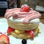 さかい珈琲 - ■いちごのモンブランパンケーキ