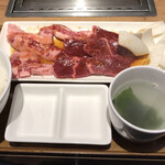 Yakiniku Raiku - 匠カルビ&ハラミセット(200g)¥1,320…絶対200gもない…スープは味が全くない…