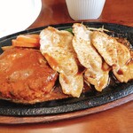 ハンブルグ - ハンバーグとポーク生姜焼き