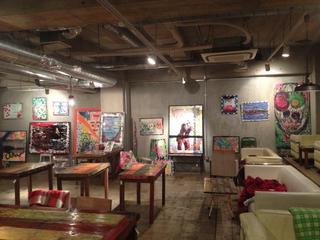 MIRANDA BLUE - 240平米の広い店内はアートギャラリーとしてアーティストの作品を展示販売しております。@KENJI KATAYAMA