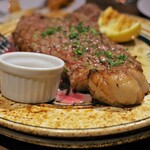 ワイン食堂トランク イタリアゴハン - サーロインステーキ