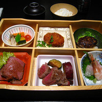 ステーキハウス ビーフオークマ 名古屋店 - 松花堂弁当