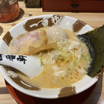 熟成豚骨ラーメン専門 一番軒 - 濃厚味噌豚骨煮卵ラーメン