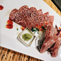 焼肉 龍園 西中洲店 - 上赤身と三角バラ