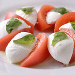 tomato and mozzarella caprese