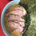 心家 - チャーシュー麺の中盛り 1000円。海苔 100円、味玉 100円トッピング