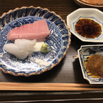 片折 - 朝獲れ氷見 鰤と障泥烏賊
      →勿論障泥烏賊も素晴らしいのですが…大将が「ようやく納得のいく鰤が仕入れられた！」と仰る氷見の朝獲れ鰤はまさに絶品\( ˆoˆ )/