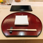 すし 良月 - テーブルセッティング