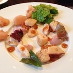 レストラン テズ - 甲イカと赤カブのサラダ仕立て