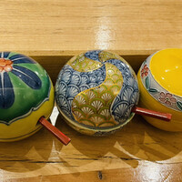 天七 - 何て可愛いお塩入れ: 左かはカレー塩　竹塩:藻塩　:すべてを3種のお塩とろ