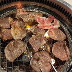 焼肉じゅうじゅうカルビ - 