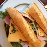 カフェ ミケランジェロ - ハム＆チーズのサンドイッチ