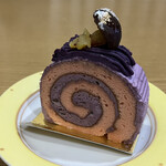 BelPaese - 紫芋と甘栗のロール　529円