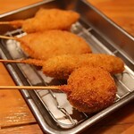 串カツ 大吉 - 串かつ 牛(110円)
            豚バラ(130円)
            たこ焼き(130円)
            ハムカツ(100円)