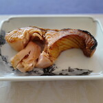 越後村上 うおや - 解すと香りが一層強く立ち上る