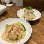 創作麺工房 鳴龍 - 山芋ときゅうりのごまサラダ400円としらす冷やっこ300円