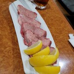 炭火焼肉 牛和鹿 本店 - 