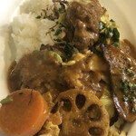 CURRY CLUB キュイエール - 豚ホホ肉のポークカレー　ライスにかけました