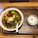 王記厨房 - 牛バラあんかけそば　杏仁豆腐