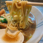 麺 やまらぁ - 太めのストレート麺