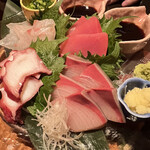 横浜風しゃぶしゃぶ鍋と焼酎・地酒居酒屋 甕仙人 関内蔵 - 