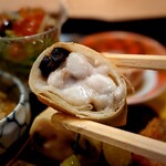 茜坂大沼 - クモコと香茸の春巻き。これメチャクチャ美味しい!!お酒を飲んだのはコイツのせい。