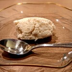 茜坂大沼 - ラフランスのアイスクリーム。最初にバナナ?などと聞いてしまうアホ舌のワタクシ。