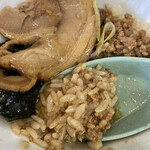 一品堂 - 豚骨味噌雑炊にするもよし