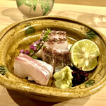 Ajihiro - 明石真鯛の松皮造り　背と腹