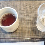 Wanzu Hatokafe - まずはお茶でほっこり