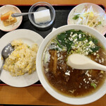 Chuugoku Ryourii Ppin Kou - 豚角煮麺(半チャーハン)