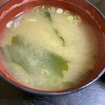 富士 - 出汁の効いたみそ汁