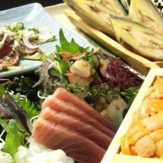 Enjoy a variety of seasonal fish and shellfish sashimi★