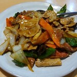 台湾料理 百味鮮 - 『 豚肉とレバーの炒め 』 700円  （ 税別 ）