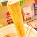 てんがららーめん - 極めてんがらライスセット　９００円（税込）の極めてんがらの麺のアップ【２０２１年１２月】