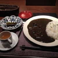 北新地 福多亭 The Ukai - カレー１２００円 サラダ、スープ、カレーパン、コーヒー付き
                    いつもクセになる味です。