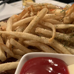 LOL DINING & PATISSERIE