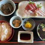 Katsuta - 刺身定食