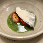 ラトリエ あべ - 苺のクロッカン　小松菜ソース