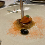 ラトリエ あべ - フォアグラのソテー甘いソースと柿がコックリと。