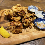 静岡郷土料理 やきとり 丸鶏HAKOZAKI - HAKOZAKI特製　ジューシーから揚げ　〜自家製だれと3種のお塩〜